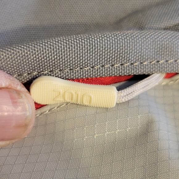 CTV 2010 Olympic side carry bag in like new shape - Picture 5 of 5